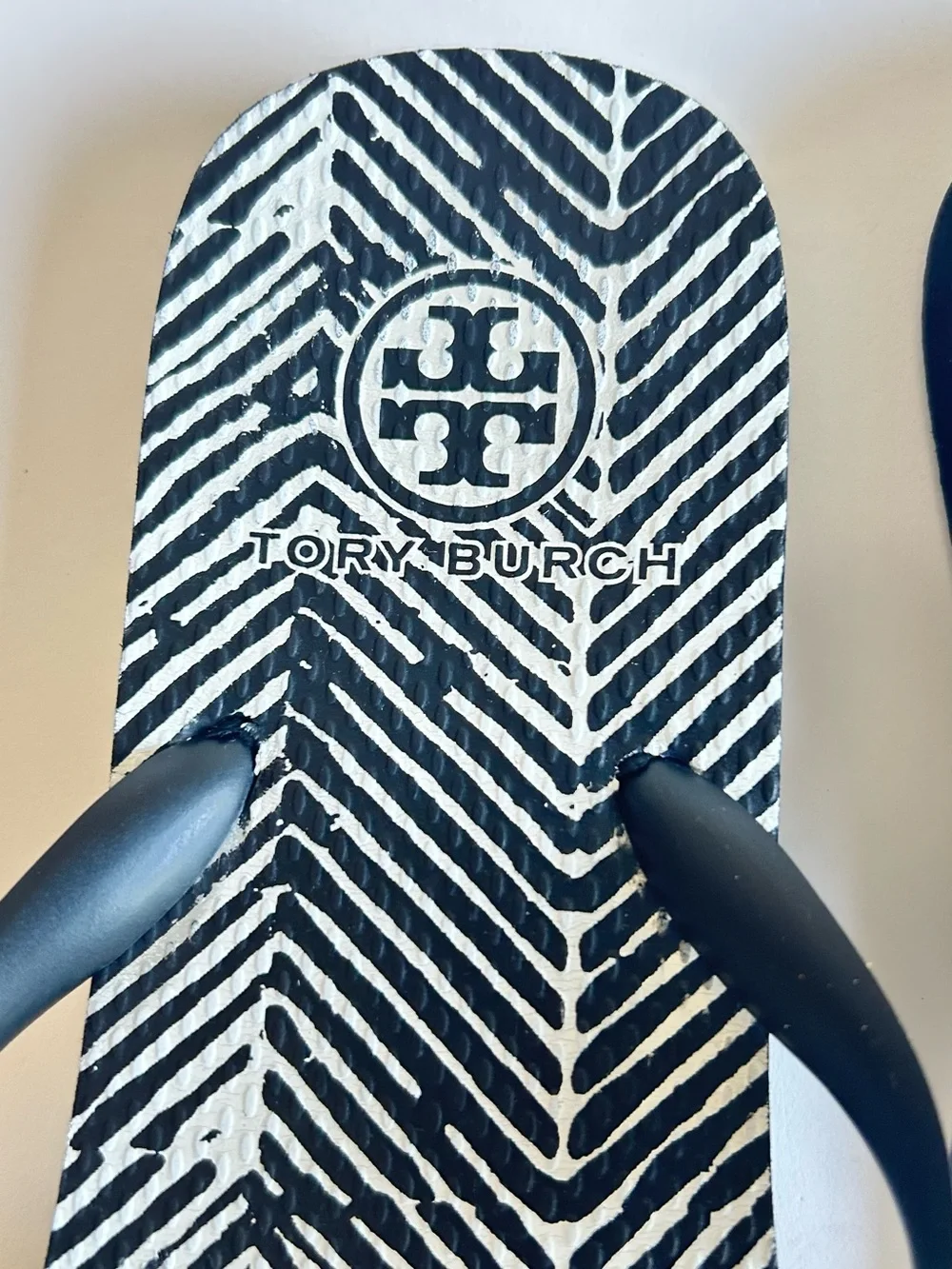 Tory Burch Black White Rubber Flip Flops Sandals size 9